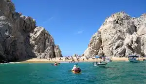 things to do in cabo, lovers beach, cabo sailing