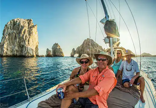 Reserva Velero Privado de 42′ en Cabo San Lucas