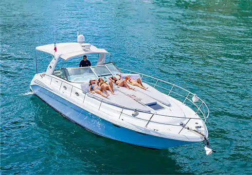 Reserva Yate Privado de 42′ en Cabo San Lucas