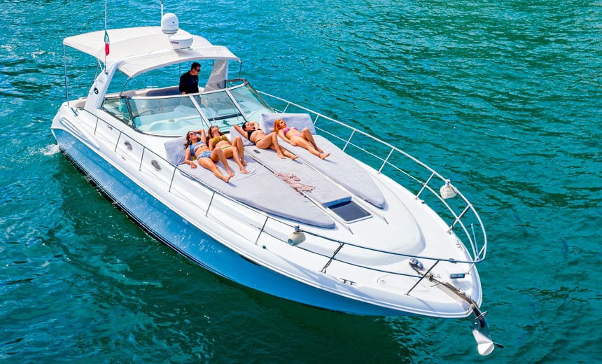Freestyle - Sea Ray 42' yacht, maximum of 18 guests